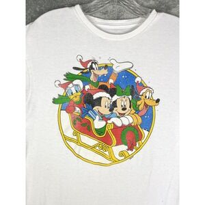 Vintage Disney Holiday Sledding Graphic Tee TShirt Medium Mickey Minnie Donald